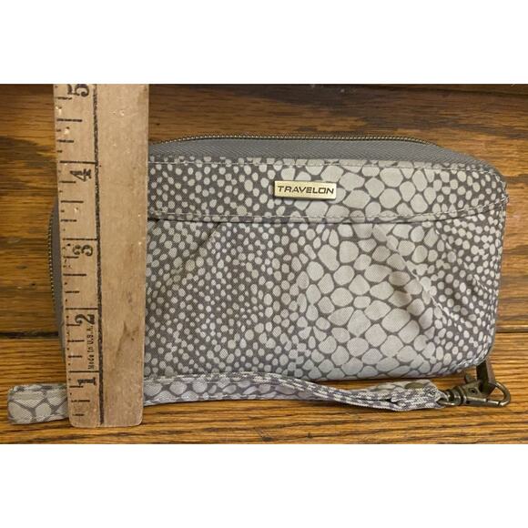 Travelon Wristlet Wallet Women’s Gray Cream - Picture 4 of 5